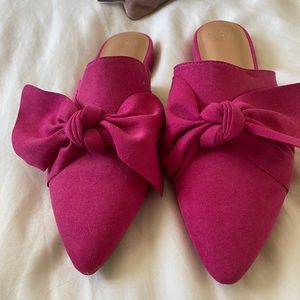 Pink mules